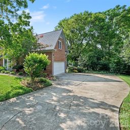 4368 Mackenzie Court