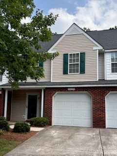 10049 University Park Lane active home in University Heights, Charlotte, NC