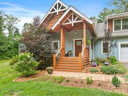 116 W Hiawatha Court