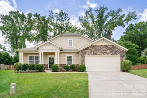 805 Scenic Way pending home in Fairhaven, Matthews, NC