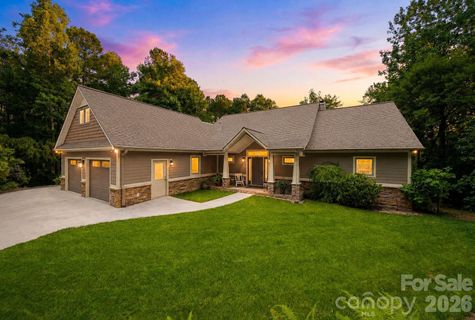 104 Rivercliff Drive active home in Harbor Ridge, Connelly Springs, NC