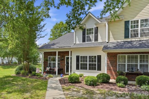 12446 Hennigan Place Lane
