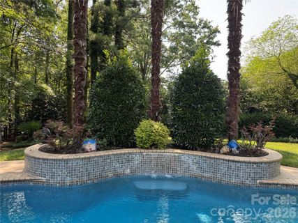 10536 Providence Arbours Drive pending home in Providence Arbours, Charlotte, NC