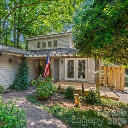 2 Five Oaks Lane