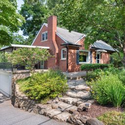 72 Ivanhoe Avenue