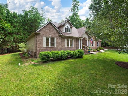 104 Arrowood Lane