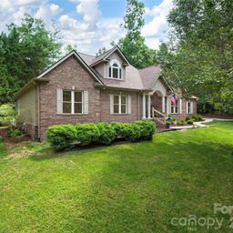104 Arrowood Lane