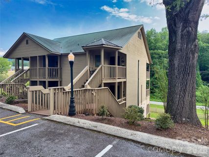 160 Whitney Boulevard active home in Rumbling Bald On Lake Lure, Lake Lure, NC