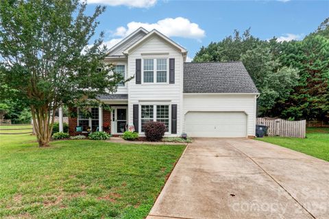 7602 Berrywood Circle pending home in Henderson Park, Huntersville, NC