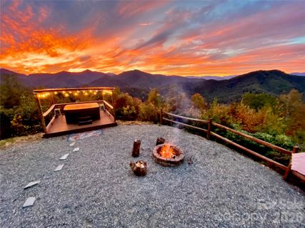 946 140 83 Honeysuckle Ridge