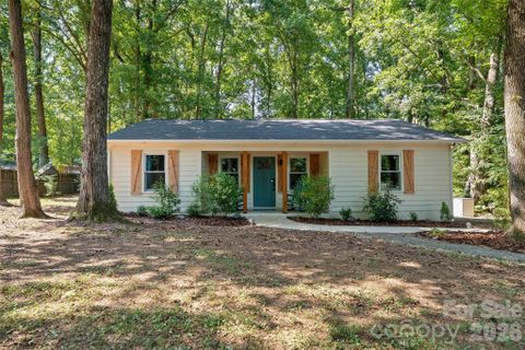 317 Jackson Place active home in Worwood Acres, Matthews, NC
