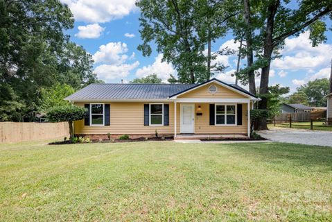 612 Welsh Avenue