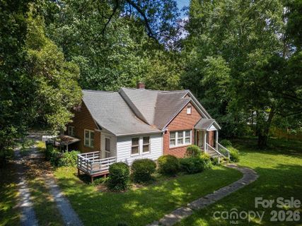 1822 W Sugar Creek Road
