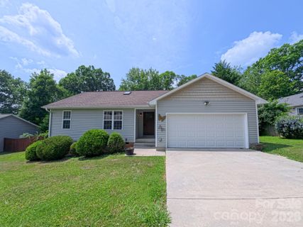 101 Tail Feather Lane