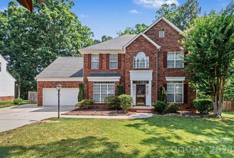 Homes in Thornblade, Matthews