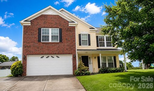 1922 Leesburg Drive pending home in Longlea Estates, Clover, SC