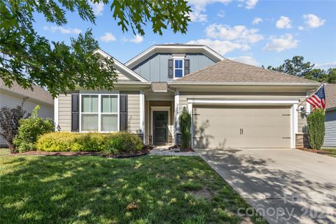 2449 Seagull Drive active home in Covington At Lake Norman, Denver, NC