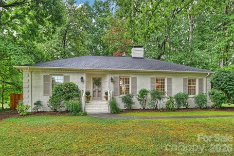 5519 Robinhood Road active home in Sherwood Forest, Charlotte, NC