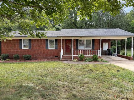 315 Southglenn Drive active home in Southglenn, Shelby, NC