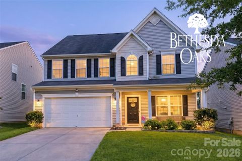 2745 Cypress Oak Lane active home in Bethesda Oaks, Gastonia, NC