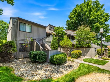 Homes in Lakemoor Village, Hendersonville