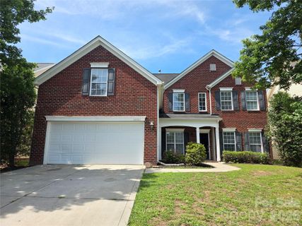 10601 Bere Island Drive pending home in Berewick, Charlotte, NC