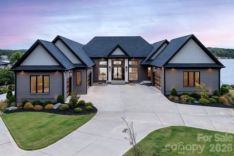 224 Clearwater Court