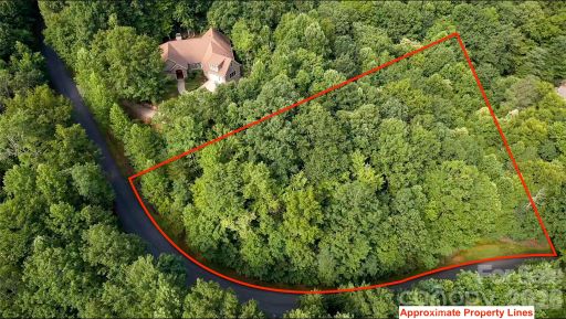 724 Streamside Drive