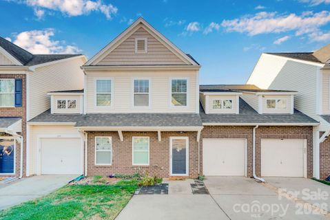 433 Battery Circle active home in Harpers Green, Clover, SC
