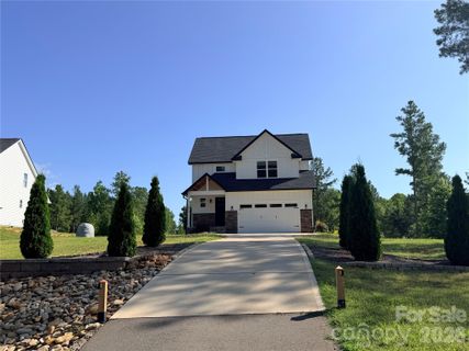 5019 Star Magnolia Court active home in Magnolia, Clover, SC