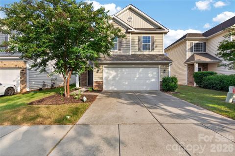 1913 Burning Acres Court pending home in Waterside At The Catawba, Fort Mill, SC