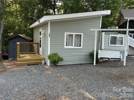 162 Clubhouse Drive pending home in Badin Shores Resort, New London, NC