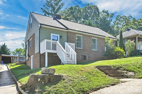 10 Enka Oak Street