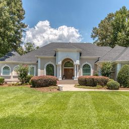 1733 White Pond Lane