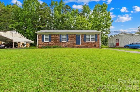 1812 Alpine Drive active home in North Woods, Kings Mountain, NC