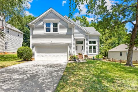 11514 Woodfire Road pending home in Madison Park, Charlotte, NC