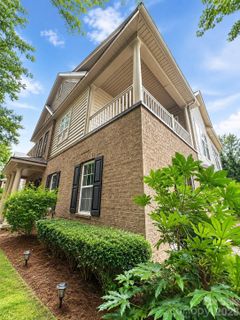 14712 Vernazza Place