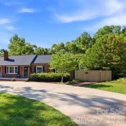 2201 Armstrong Park Drive