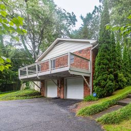 936 Toxaway Drive