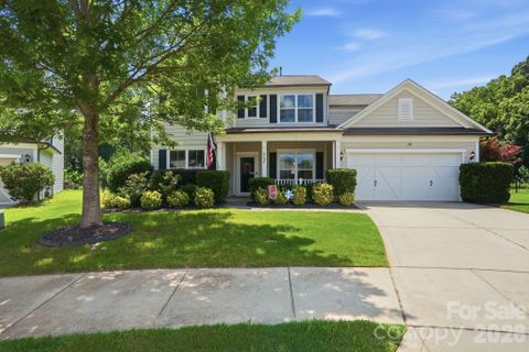 2104 Angel Oak Drive pending home in Springview Meadows, Fort Mill, SC