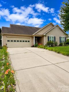 2855 Eagle View Place pending home in Ridge Crossing, Concord, NC