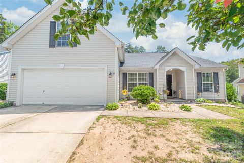 251 Summit Park Court pending home in Waterside Landing, Kannapolis, NC