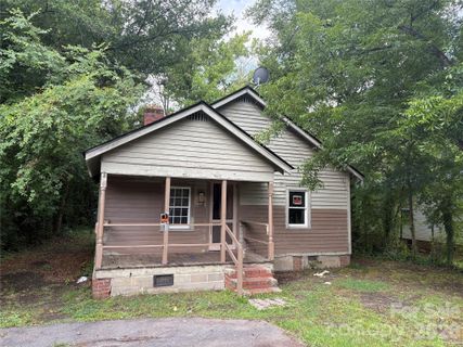 207 Maple Street