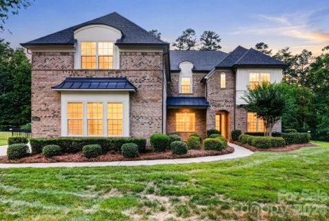 13030 Fen Court pending home in Olmsted, Huntersville, NC