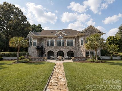 747 Shoreline Drive