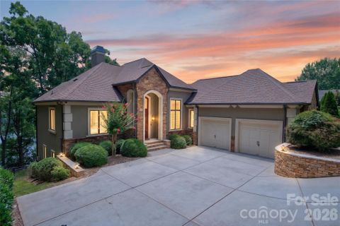 3225 Lake Pointe Drive active home in Reflection Pointe, Belmont, NC