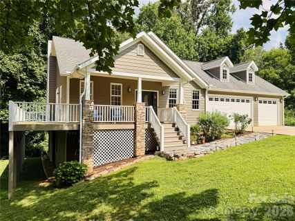 2 Birkdale Drive