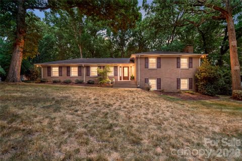 Homes in Woodberry Forest, Charlotte