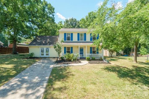 6421 Whitewater Drive active home in Watauga Village, Charlotte, NC