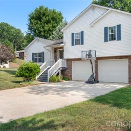 100 Carriage Hill Drive